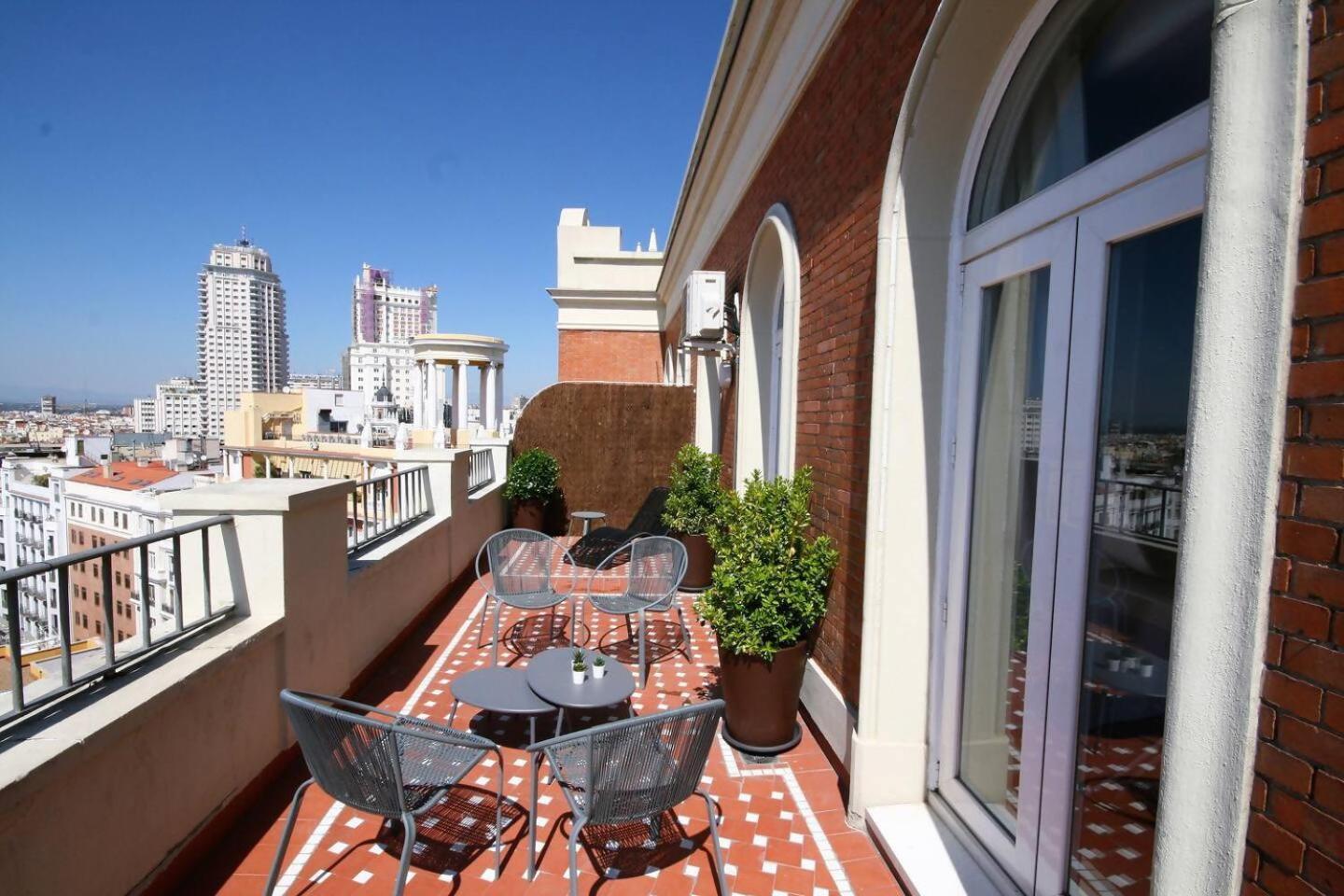 Atico En La Gran Via Con Terraza Al Palacio Real Madrid Exteriör bild